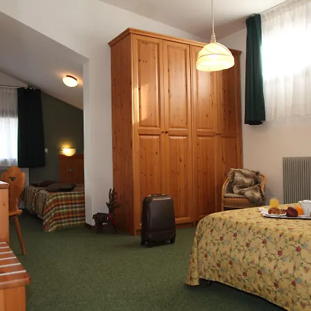 妮格丽泰拉酒店 3* 塞尔瓦迪卡多雷